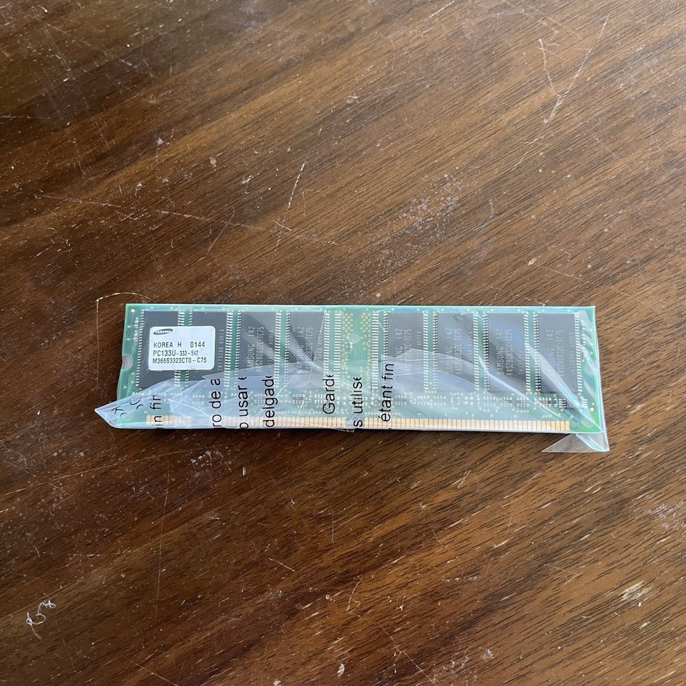 Samsung M366S3323CTO-C75‎ PC133U-333-542 Memory RAM